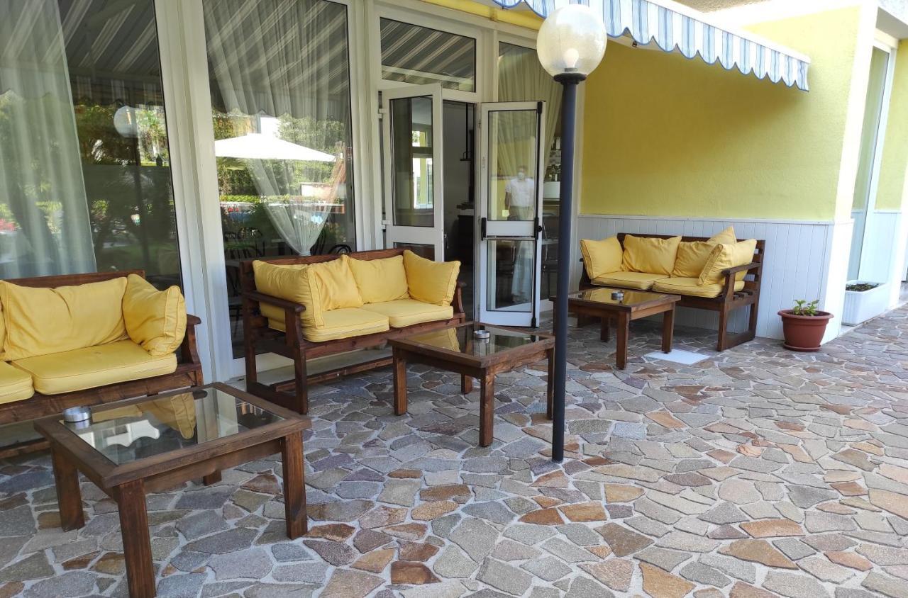Hotel Ai Pini Grado Exterior photo