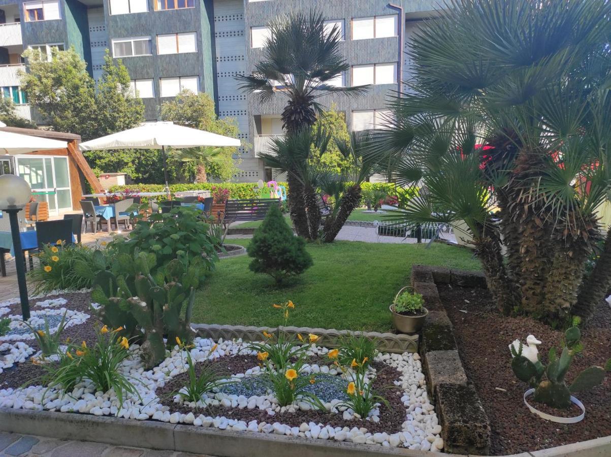 Hotel Ai Pini Grado Exterior photo