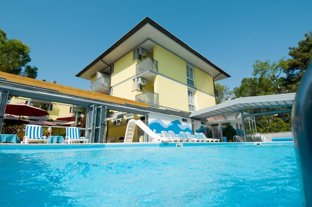 Hotel Ai Pini Grado Exterior photo