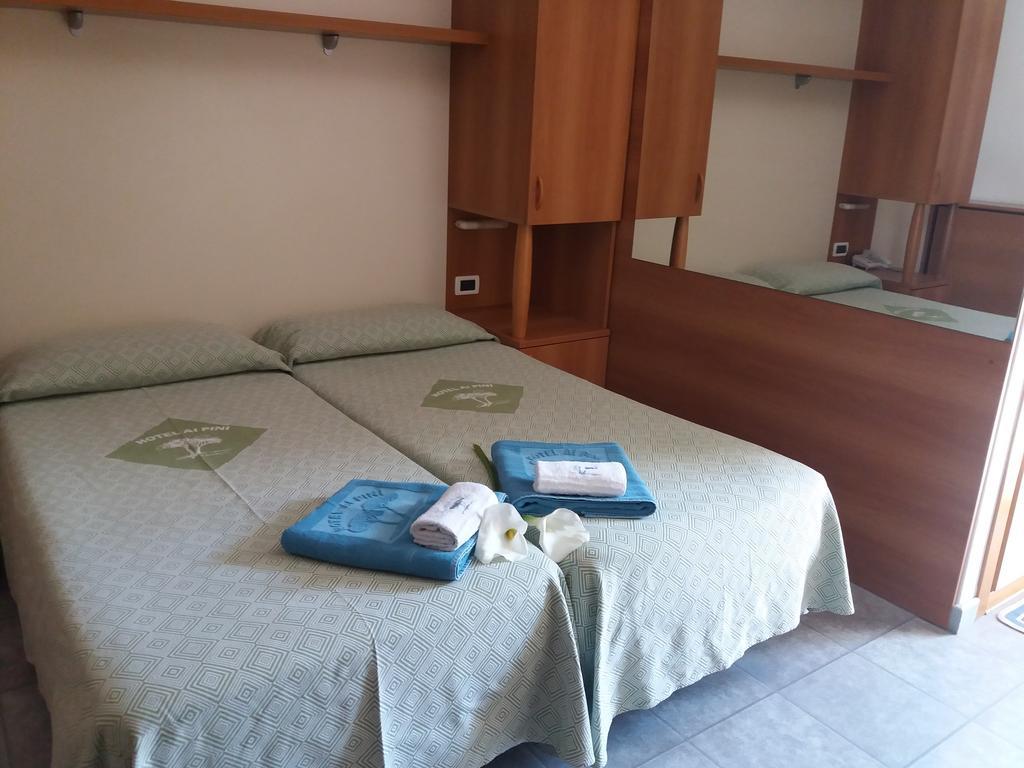 Hotel Ai Pini Grado Exterior photo