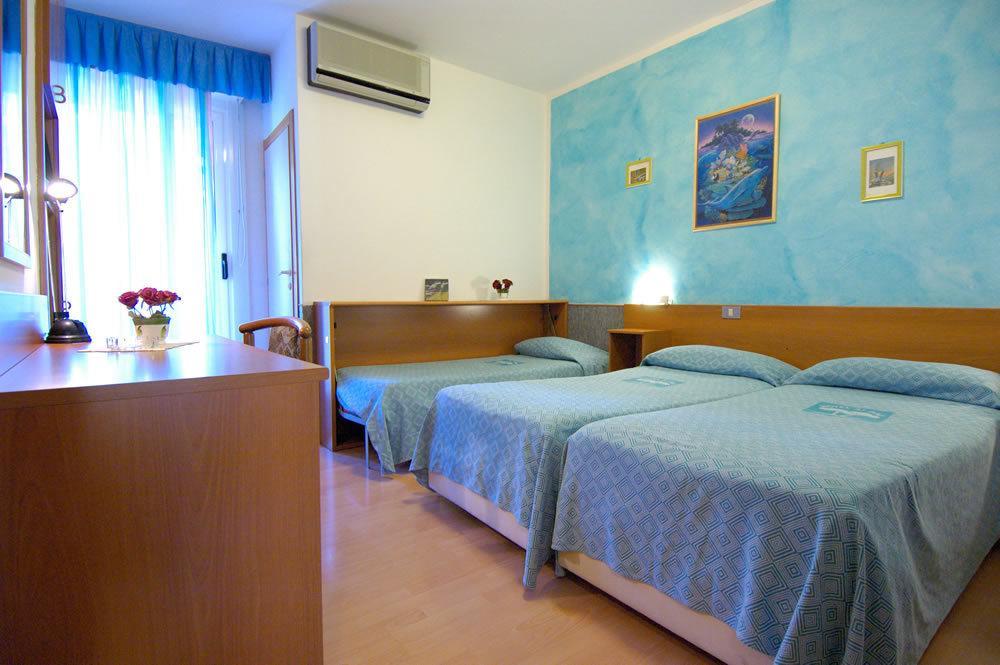 Hotel Ai Pini Grado Exterior photo